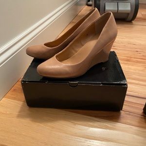JCrew patent wedges (bronzed clay/nude)